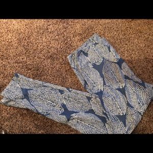 TC leaf leggings.